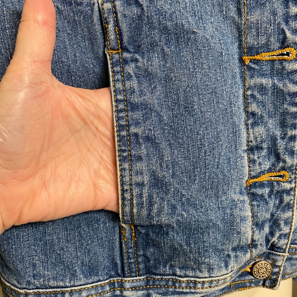 EUC Bill Blass Jeanswear ladies’ jean jacket with pockets, size Petite Small - Picture 4 of 7
